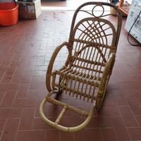 Sedia a dondolo in bambù piccola 