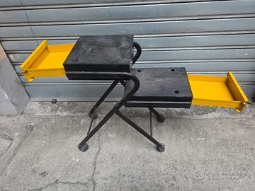 MOBILETTO IN METALLO VERNICIATO 