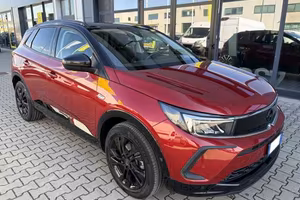 Opel Grandland 1.2 Turbo 130 CV EAT8 GS Line