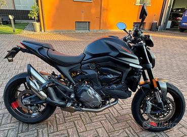 Ducati monster 937