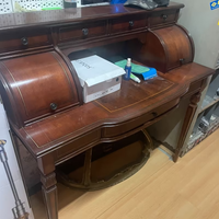 Scrittorio mobile antico in legno con cassetti