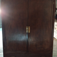 Mobile antico a due ante