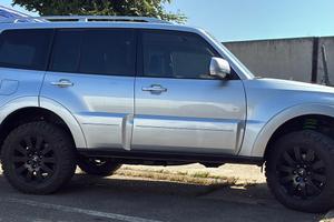 Mitsubishi pajero v80