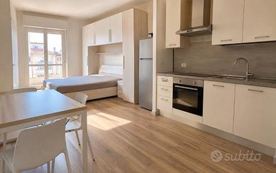 Loft con BALCONE - LARGO PRENESTE