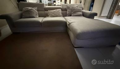 Divano con chaise long