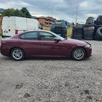Cerchi con sensori,gomme all'80% alfa romeo giulia