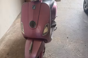 Vespa 50cc pink  2011