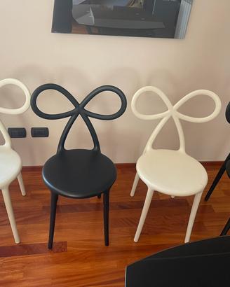 Set di 4 sedie Qeeboo modello ribbon  2 nere