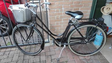 bicicletta bianchi colore nero donna usata
