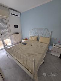 Letto matrimoniale con rete