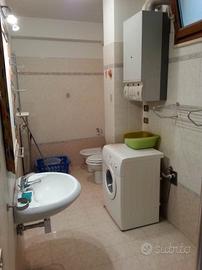 Civitavecchia trilocale arredato con balcone