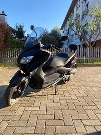 XMAX 125