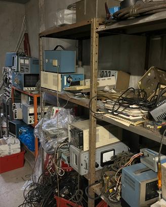 Materiale Elettronico e Oscilloscopi, Spettrometri