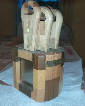 PORTACOLTELLI IN LEGNO