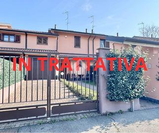 VILLA A SCHIERA A VERNATE