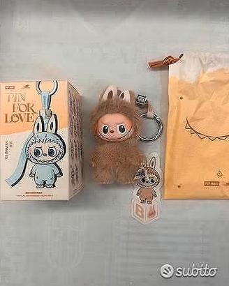 Labubu Pin for Love - Lettera B