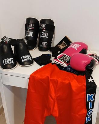 Equipaggiamento protettivo da ragazza marca Leone