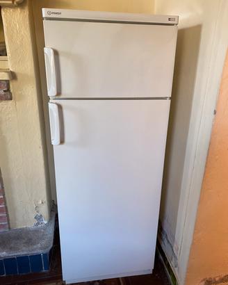 Frigorifero Indesit combinato