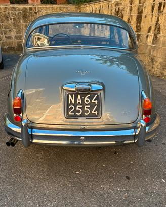 Jaguar mk2 3,4      Esamino eventuale  permuta
