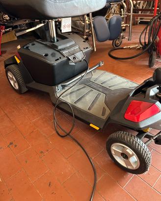 Carrozzina elettrica disabili