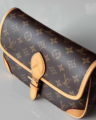 Borsa Louis Vuitton Diane Baguette