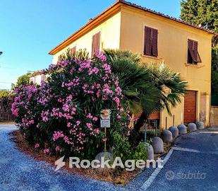 ESCLUSIVO TERRATETTO UNIFAMILIARE CON GIARDINO