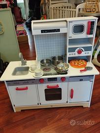 Cucina Legno Hape con luci, suoni e accessori