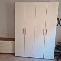 Armadi, comodini e scrivanie Mondo Convenienza 