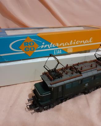 locomotore roco con scatola 