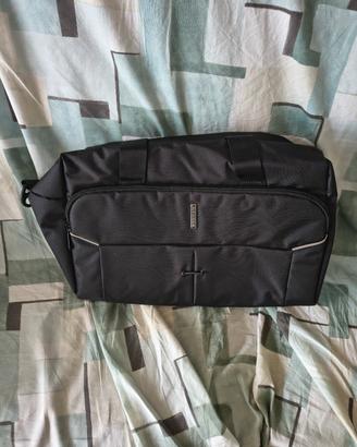 Borsa Roncato modello Ironik 