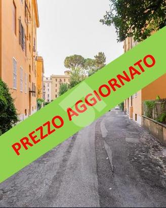 4 LOCALI A ROMA