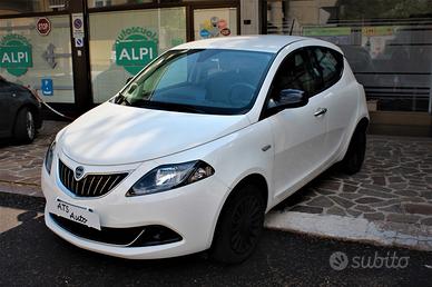 Lancia Ypsilon 1.0 FireFly 5 porte S&S Hybrid UnYc