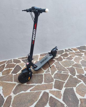 monopattino elettrico