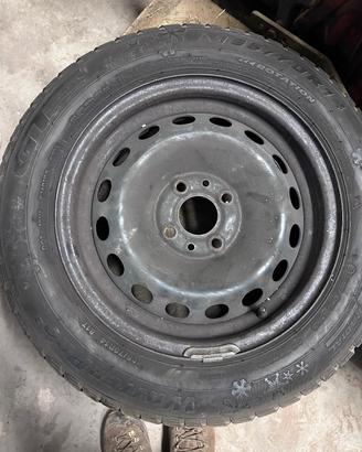 4 gomme invernali  punto con cerchio in ferro