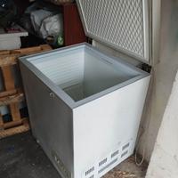 Congelatore a pozzetto