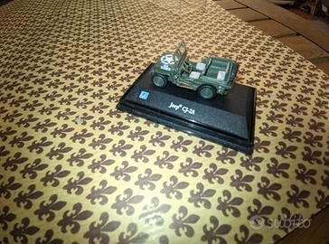 modellino jeep in metallo dettagliato
