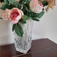 Vaso di cristallo intagliato vintage