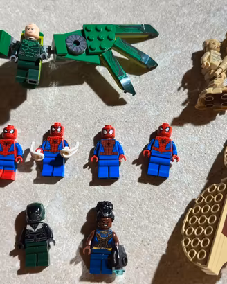 Lotto Lego minifigure Marvel Avengers e Spiderman