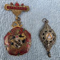 DUE OGGETTI MASSONICI