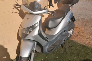 Piaggio Beverly 250