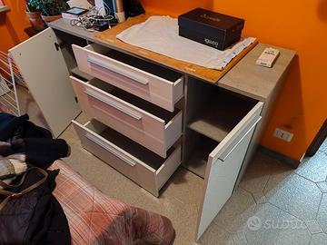 Mobile a cassettoni e 2 ante