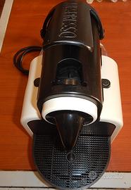 Macchina caffè Nespresso Essenza