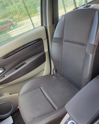 Sedile anteriore dx RENAULT SCENIC del 2010