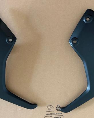 Maniglie passeggero originali nuove Yamaha Tracer