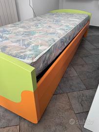 Doppio letto contenitore con materasso