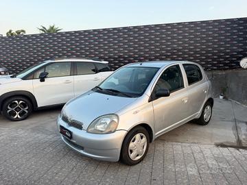 Toyota Yaris 1.0i 16V cat 5 porte Sol