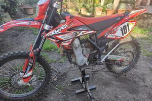 Beta RR 400 - Doppia omologazione Enduro/Motard