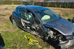 Clio 2014 75cv 1500  diesel incidentata