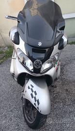 Suzuki burgman 650 2004