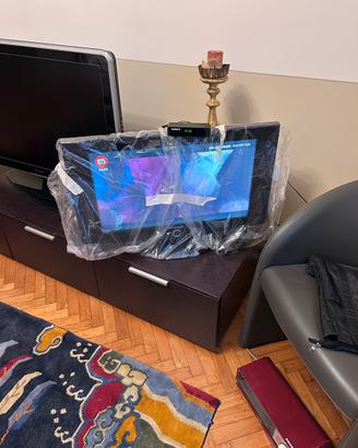 Televisore TV Samsung 27. Pollici